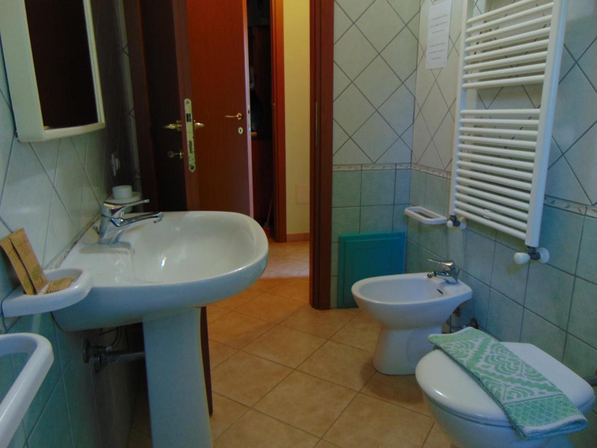 La Contea Bed and Breakfast SantʼAnna Arresi Buitenkant foto