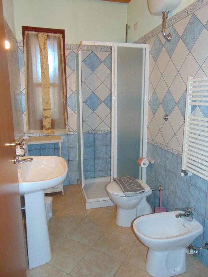 La Contea Bed and Breakfast SantʼAnna Arresi Buitenkant foto